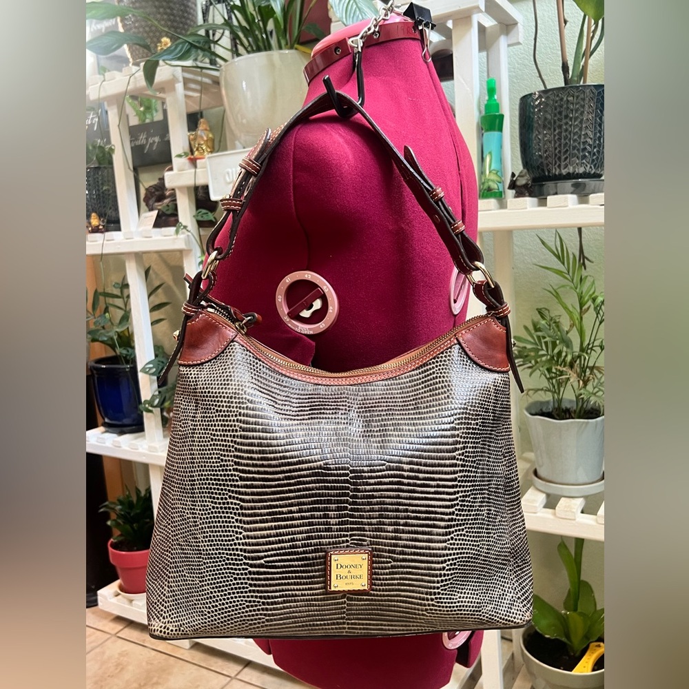 Classic Dooney & Bourke Embossed Lizard Hobo Bag in excellent condition.